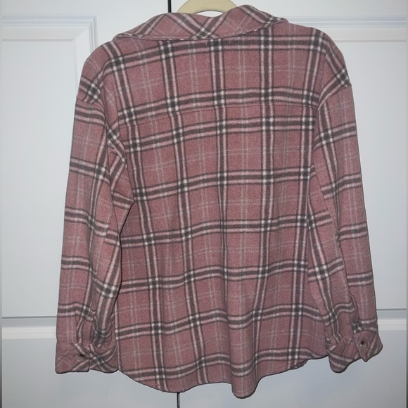 PINK PLAID FLANNEL OVERSIZED SHACKET JACKET SMALL BUTTON UP LIKE NEW - Picture 8 of 8